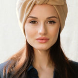 عمامة من جلد الغزال البيج