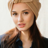 عمامة من جلد الغزال البيج