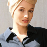 عمامة من جلد الغزال البيج